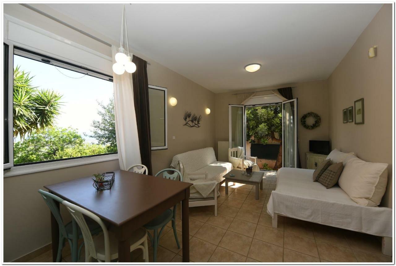 Cozy Home With Great View In Ancient Corinth Exteriör bild